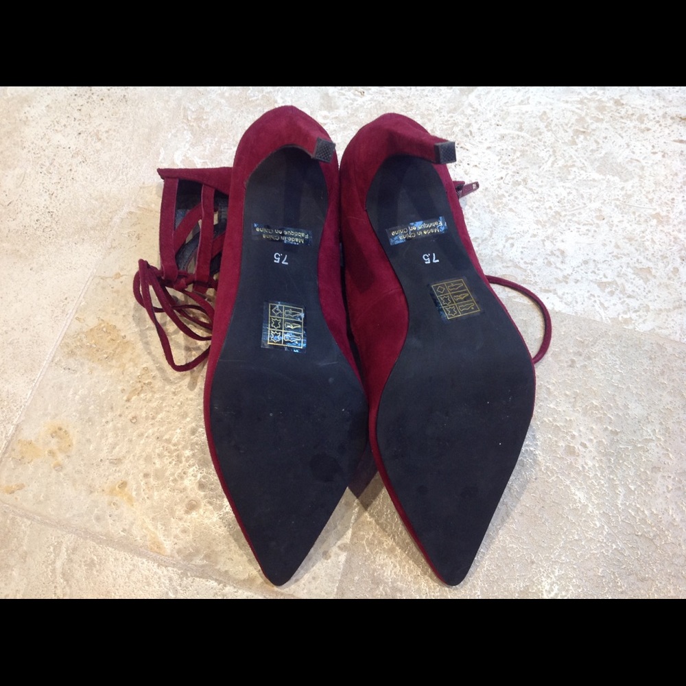 Heels - Picture 4 of 4